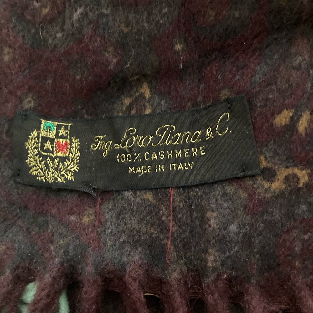 Vintage Lora Piana cashmere scarf in Pristine condition made in Italy